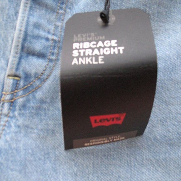 NWT  Levi's Ribcage Straight Ankle Jeans - Picture 10 of 10